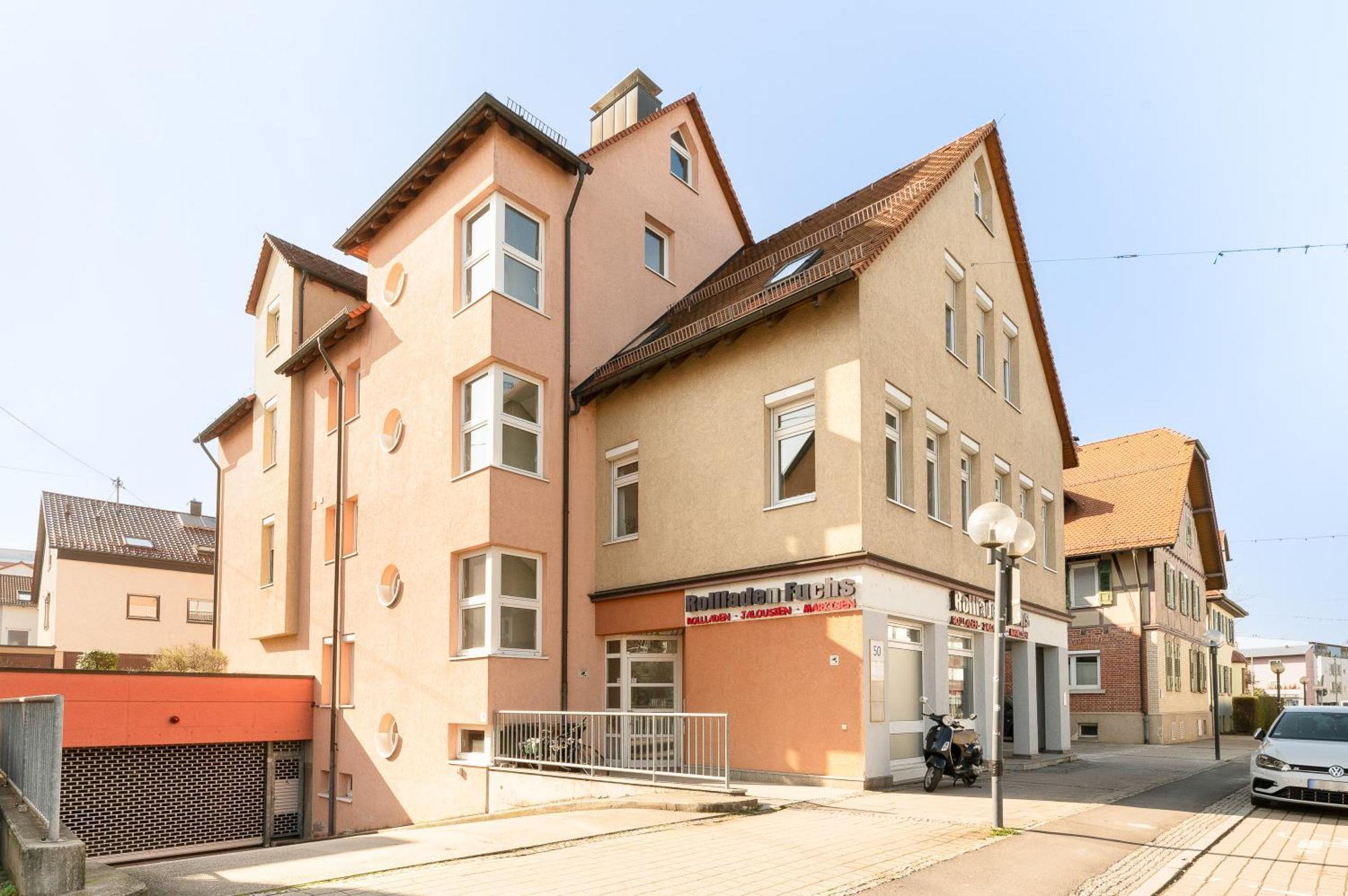 Helle Zentrumsnahe Familienfreundliche Ferienwohnung Фелбах Екстериор снимка